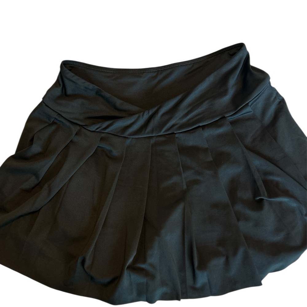 Athletic Black Pleated Skirt